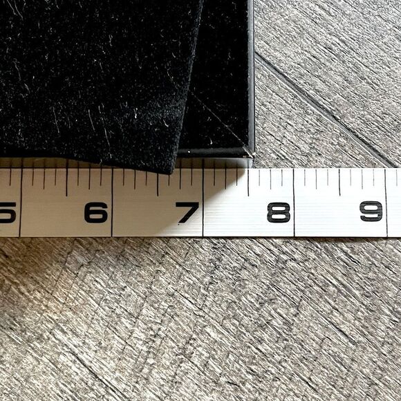 New! Black, Textured, 5x7 Picture Frame with Black Felt Backing. - Picture 5 of 5